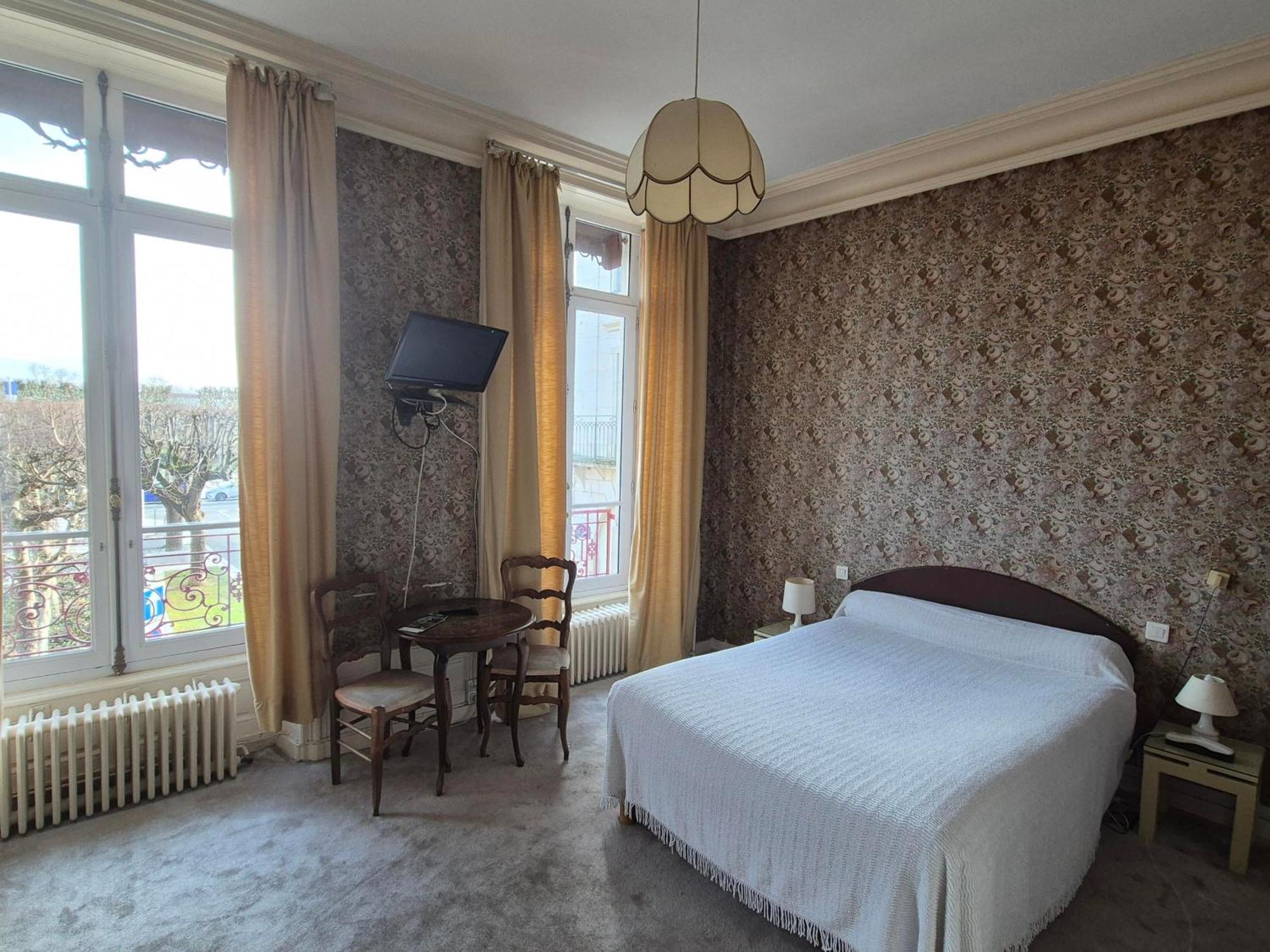 Hotel Saint Jean Chalon-sur-Saone Exterior photo